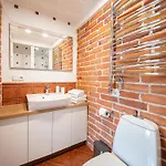 Red Brick House Κλαϊπέντα