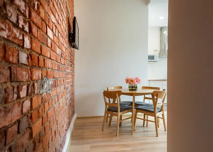 Red Brick House דירה קלייפדה